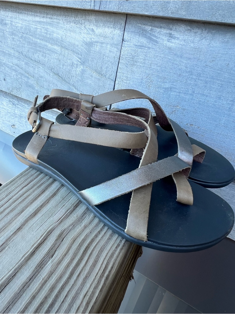 Olukai Women Upena Loop Toe Leather Strappy Sandals Size 7